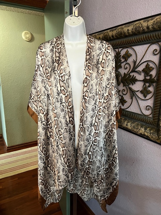 Time and Tru Other - Time & Tru Kimono Snakeskin Print Sz Os